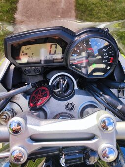 Yamaha Fz1 - 13