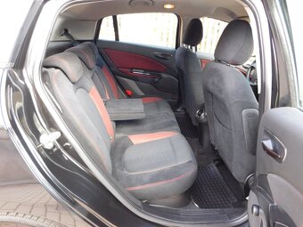 Fiat Bravo 1.4 T-JET,,výkon 110 Kw,,PĚKNÝ - 13