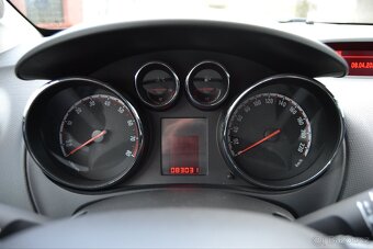 OPEL MERIVA 1.4T ECOflex Active 88kw rok 2013 - 13