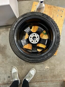 Litá kola DEZENT KB dark + zímní pneu 205/45/17 - 13