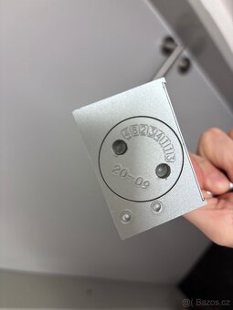 Dveřní zavírač - 13