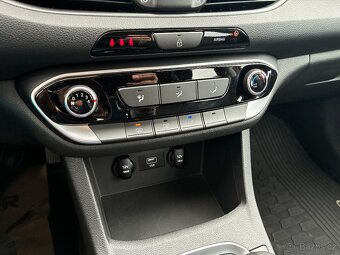 Hyundai i30 WG 1.5DPi 81kW "REZERVACE" - 13