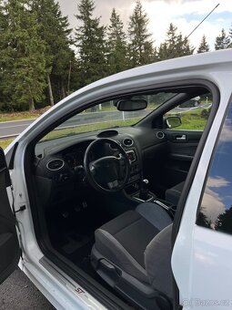 Ford Focus mk2 St225 2.5L - 13