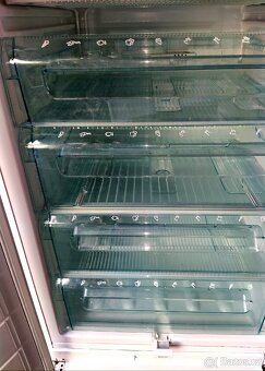 Electrolux ER8997B Made in Sweden 367 litrů 2 kompresory - 13
