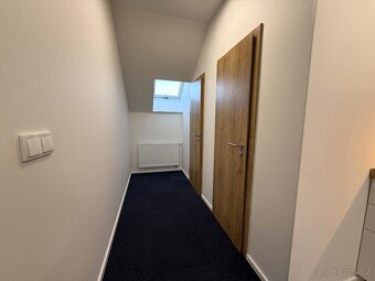 PRONÁJEM NOVÉ KANCELÁŘE O CP CCA 14,90 M2 V BRNĚ - 13