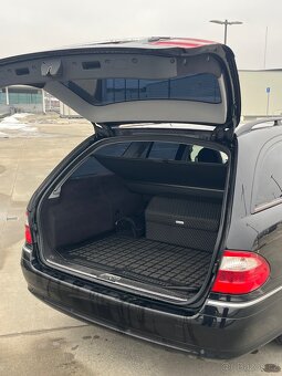 Mercedes E270 - 13