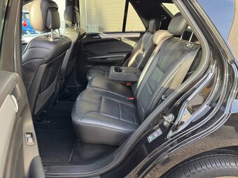 Mercedes-Benz ML 300 CDI 7G 136t km 4-Matic r.2010 - 13