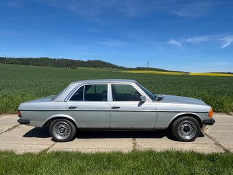Mercedes W123 300D - 13