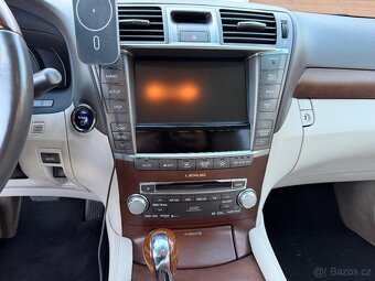 Lexus LS 600h V8, koupeno v ČR - 13