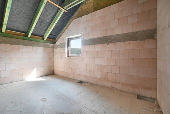 Prodej hrubé stavby 5+kk, zahrada 1272 m2, Praha východ - St - 13