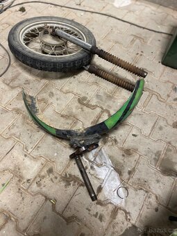 Vrak upravené ČZ + motor jawa 250. - 13