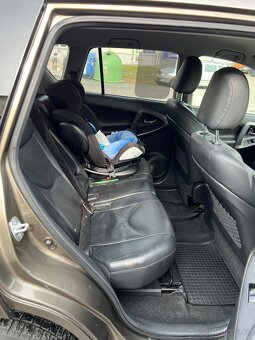 Toyota Rav 4 - 13