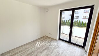 Pronájem bytu s balkonem 2+kk, 40 m2 - Znojmo, ul. Jarošova - 13