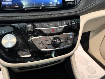 Chrysler Pacifica 3,6 V6 AWD LIMITED TV 360 - 13