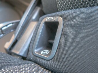 Mercedes-Benz ČR 220D MAT NAVI – 7 sedadel - 13