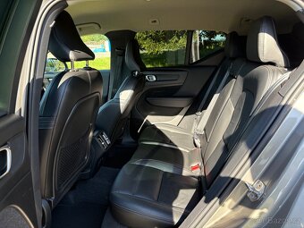 Prodám Volvo Xc40 B4 2.0i 145kw Momentum Maildhybrid - 13