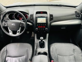 Kia Sorento 2.2D 4x4 MANUÁL VÝHŘEV 1.MAJITEL PANORAMA - 13