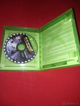 Prodám Xbox One bundle konzole + 2 ovladače + 10 her + Kinec - 13