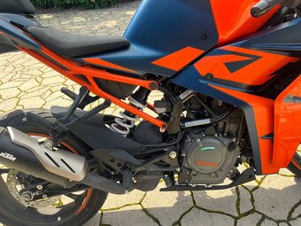 KTM RC 390 (2022) 1. majitel, koupena nová v ČR, odpočet DPH - 13