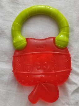 domeček auto gum hračky chrastítka kousátka kus 100,- - 13