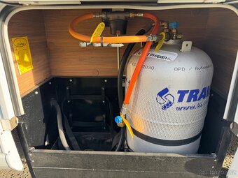 Pilote P746GJ, solár, soběstačnost, perfektní stav - 13