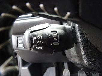 Peugeot 308 1,2 E-THP - 13