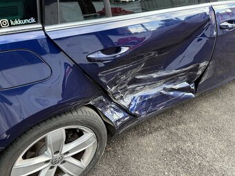 Volkswagen Golf 2.0 TDI Highline - 13