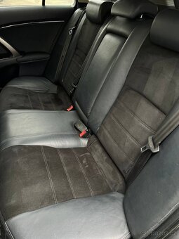 TOYOTA AVENSIS 2.2 D-4D 110 kW • 2011 • BOHATÁ VÝBAVA - 13