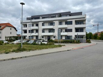 Prodej novostavby bytu 3+kk, CP. 163,6 m2 s terasou, garážov - 13