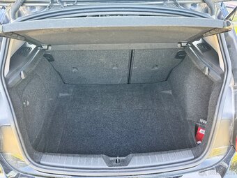 BMW 118D - 13