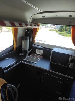 Dálkový autobus Bova Magiq - 13