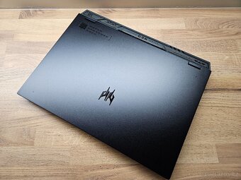 18" 240HZ 2K_PREDATOR HELIOS 18_i9-14900HX_32GB_RTX 4060 8G - 13