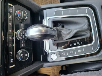 VOLKSWAGEN PASSAT B8 176kW • 4x4 • DPH•VIRTUAL COCPIT - 13