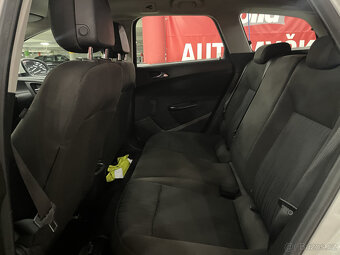Opel Astra J Sports Tourer 1.4i 16V ,74kW2011 , KLIMA ,TAŽNÉ - 13