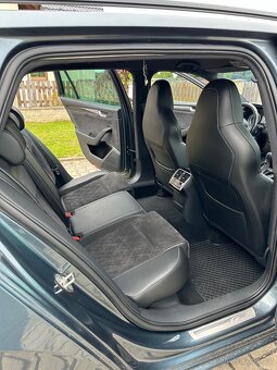 Škoda Superb 2.0 TDI DSG 140 kW 4x4 - 13