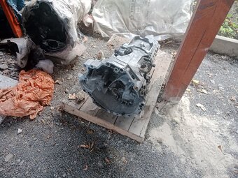 A4b5 Feis kapota,vrata,převodovka slušný stav.. - 13