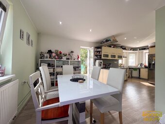 Rodinný dům v žádané lokalitě až pro 3 generace - 13