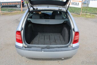 Škoda Octavia 1,6i 75KW, STK 8/2026, r.v. 2001 - 13