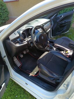 Alfa Romeo Giulietta 1.4 T 125 kw - 13