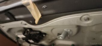 Zbytek náhradní dílů VW Touran - 13