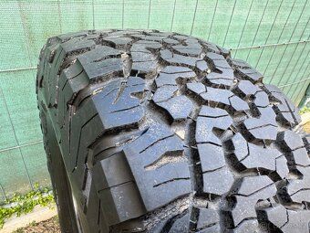 Prodám jednu ofroud pneumatiku  BFGoodrich All Terrain T/A K - 13