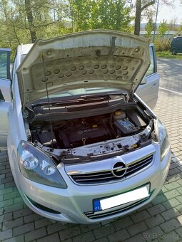 7 míst Opel Zafira B 1.6. 16V 85kW benzin rv 2009 naj 219tkm - 13