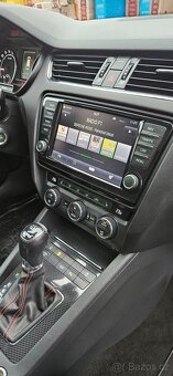 Škoda Octavia Combi RS 2.0TDI 135KW Challenge - 13
