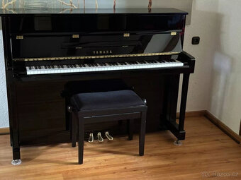 Klavír Yamaha B2 - černý - velmi dobrý stav - 13