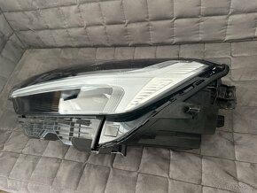 Volvo XC 60 levé světlo - 13