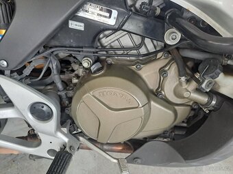 Honda XL 1000V Varadero - 13