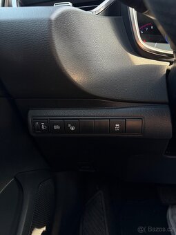 Toyota Corolla GR Sport Hybrid 2.0, 2020 - 13