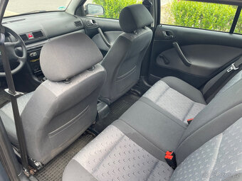 Škoda Octavia combi 1.9 TDI 74 kW TOUR - 13