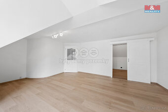 Prodej rodinného domu, 280 m², Šluknov, ul. Zeyerova - 13