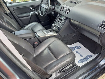 Volvo XC90  2.4D5 AWD 4x4+1.majitel+ROZVODY - 13